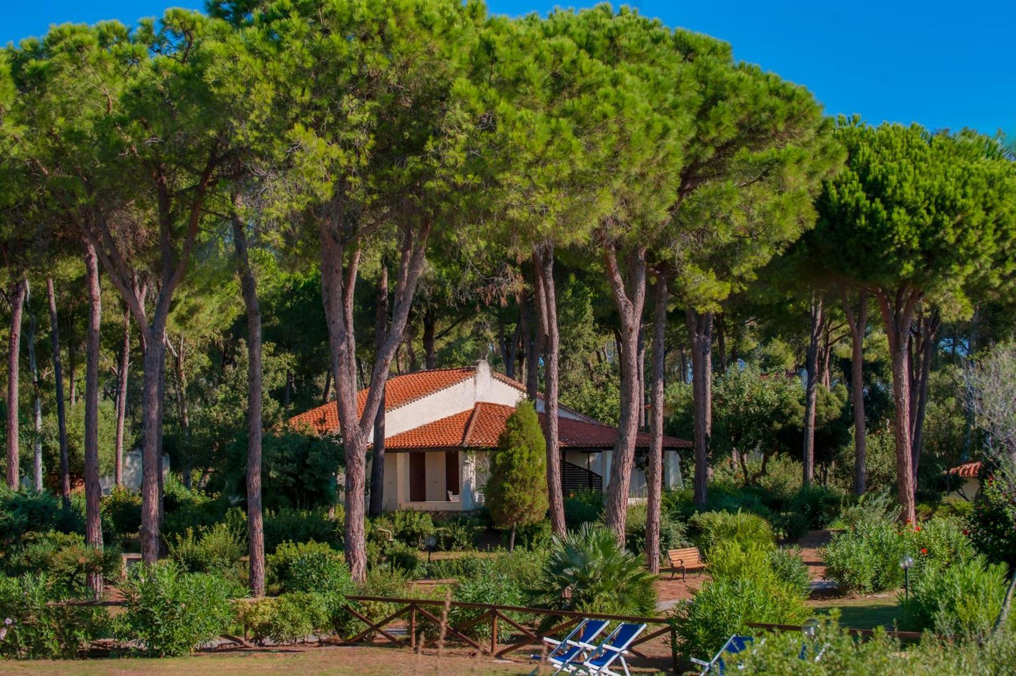 Luna Sardinia Santa Margherita di Pula Esterno foto